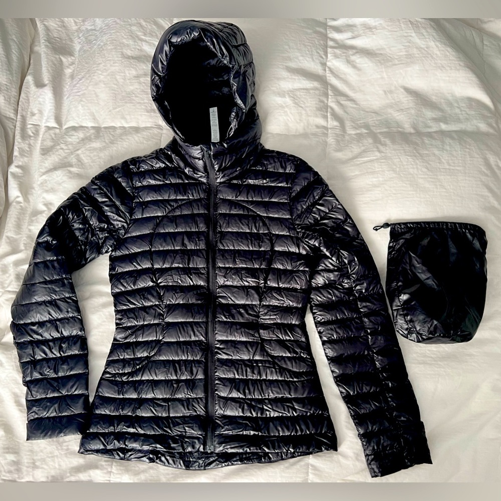 Lululemon pack it down jacket in black “shine”